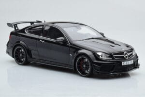 Mercedes C63 AMG W204 Black Series Černý GT Spirit 1:18 ZM019 Pryskyřice – obrázek 4 z 7