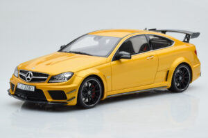 Mercedes C63 AMG W204 Black Series Zlatý GT Spirit 1:18