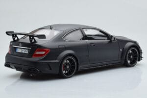 Mercedes C63 AMG W204 Black Series Matný Černý GT Spirit 1:18 GT843 Pryskyřice – obrázek 2 z 6