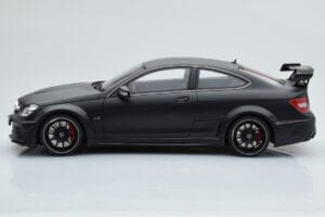 Mercedes C63 AMG W204 Black Series Matný Černý GT Spirit 1:18 GT843 Pryskyřice – obrázek 3 z 6