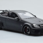 Mercedes C63 AMG W204 Black Series Matný Černý GT Spirit 1:18 - image 4 of 6