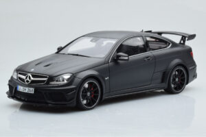 Mercedes C63 AMG W204 Black Series Matný Černý GT Spirit 1:18