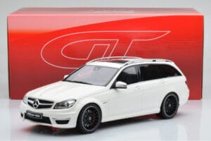 Mercedes C63 AMG S204 T-Model Bílý GT Spirit 1:18 GT147 Pryskyřice – obrázek 8 z 8