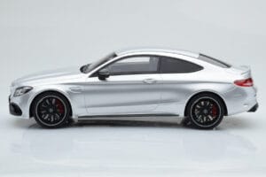Mercedes C63S AMG C205 Coupe Stříbrný GT Spirit 1:18 GT116 Pryskyřice – obrázek 3 z 6