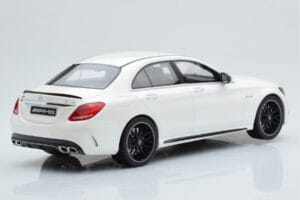 Mercedes C63S AMG W205 Bílý GT Spirit 1:18 B66960370 Pryskyřice – obrázek 2 z 6