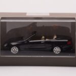 Mercedes CLK A209 Kabriolet Obsidian Černý Metalický Minichamps 1:43 - image 4 of 4