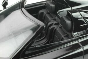 Mercedes CLK GTR Roadster Černý GT Spirit 1:18 GT826 Pryskyřice – obrázek 10 z 10