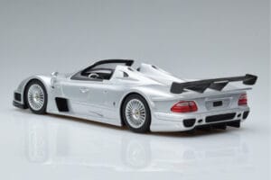 Mercedes CLK GTR Roadster Stříbrný GT Spirit 1:18 GT155 Pryskyřice – obrázek 5 z 6