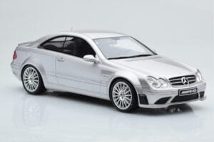 Mercedes CLK63 AMG C209 Coupe Stříbrný Otto 1:18 OT227 Pryskyřice – obrázek 4 z 6