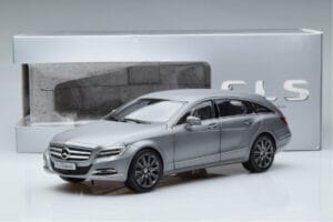 Mercedes CLS Shooting Brake X218 Alanite Šedý Norev 1:18 B66960117 Kov – obrázek 7 z 7