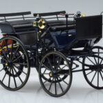 Mercedes Daimler Motorkutsche Tmavě Modrá Norev 1:18 - image 4 of 6