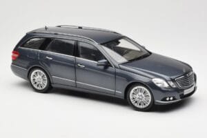 Mercedes E-Class S212 T-Model Tenorit Šedý Metallic Minichamps 1:18 B66962447 Kov – obrázek 6 z 8