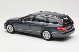 Mercedes E-Class S212 T-Model Tenorit Šedý Metallic Minichamps 1:18 B66962447 Kov – obrázek 7 z 8