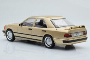Mercedes E-Class W124 Tuning Béžový MCG 1:18 MCG18342 Kov – obrázek 5 z 6