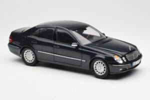 Mercedes E-Class W211 Modrý Metallic Kyosho 1:18 B66962147 Kov – obrázek 6 z 8