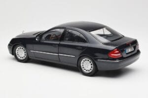 Mercedes E-Class W211 Modrý Metallic Kyosho 1:18 B66962147 Kov – obrázek 7 z 8