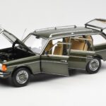 Mercedes 230T W123 T-Model Zelený Metalíza Norev 1:18 183730 - image 2 of 8