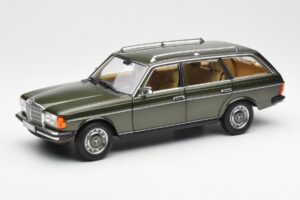 Mercedes 230T W123 T-Model Zelený Metalíza Norev 1:18 183730
