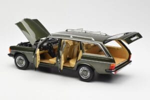 Mercedes 230T W123 T-Model Zelený Metalíza Norev 1:18 183730 Kov – obrázek 5 z 8