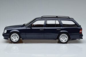 Mercedes E36 AMG S124 Modrý Otto 1:18 OT753 Pryskyřice – obrázek 3 z 6