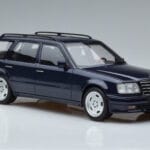 Mercedes E36 AMG S124 Modrý Otto 1:18 OT753 Pryskyřice - image 4 of 6