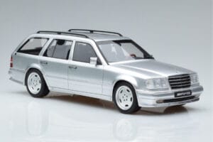 Mercedes E36 AMG S124 Stříbrný Otto 1:18 OT889 Pryskyřice – obrázek 4 z 6