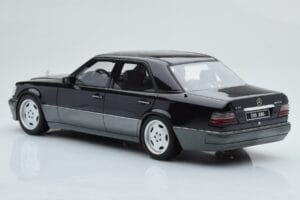 Mercedes E60 AMG W124 Černý Otto 1:18 OT131 Pryskyřice – obrázek 5 z 6