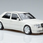 Mercedes E60 AMG W124 Bílý Otto 1:18 - image 4 of 6