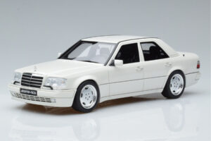 Mercedes E60 AMG W124 Bílý Otto 1:18