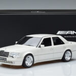 Mercedes E60 AMG W124 Bílý Otto 1:18 - image 6 of 6