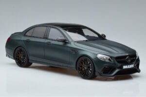Mercedes E63 AMG Brabus 800 W213 Zelený GT Spirit 1:18 GT208 Pryskyřice – obrázek 4 z 6