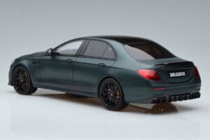 Mercedes E63 AMG Brabus 800 W213 Zelený GT Spirit 1:18 GT208 Pryskyřice – obrázek 5 z 6