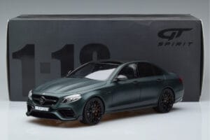 Mercedes E63 AMG Brabus 800 W213 Zelený GT Spirit 1:18 GT208 Pryskyřice – obrázek 6 z 6