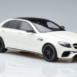 Mercedes AMG E63 S W213 Bílý GT Spirit 1:18 - image 4 of 6