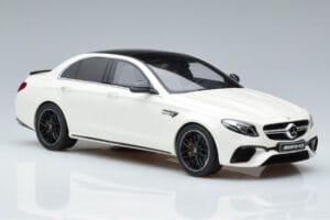 Mercedes AMG E63 S W213 Bílý GT Spirit 1:18 B66965711 Pryskyřice – obrázek 4 z 6