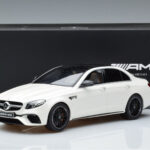 Mercedes AMG E63 S W213 Bílý GT Spirit 1:18 - image 6 of 6
