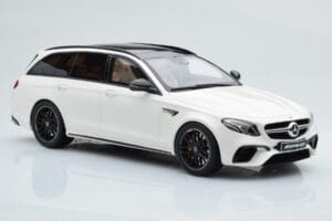 Mercedes AMG E63 S S213 T-Model Bílý GT Spirit 1:18 GT795 Pryskyřice – obrázek 4 z 6
