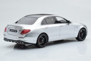 Mercedes AMG E63 S W213 Stříbrný GT Spirit 1:18 GT230 Pryskyřice – obrázek 2 z 6
