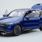 Mercedes EQC 400 Brilliant Modrý NZG 1:18 - image 2 of 8