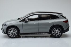 Mercedes EQE SUV X294 AMG Line Alpine Šedý NZG 1:18 B66960837 Kov – obrázek 4 z 8
