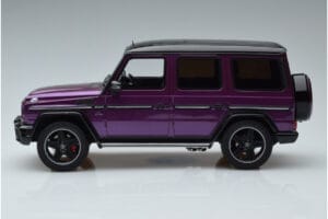Mercedes G63 AMG W463 Crazy Color Galactic Beam Dealer Edition GT Spirit 1:18 B66961014 Pryskyřice – obrázek 3 z 6