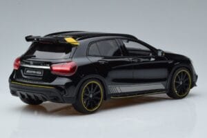 Mercedes AMG GLA45 X156 Žlutý Night Edition GT Spirit 1:18 B66960469 Pryskyřice – obrázek 2 z 6