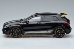 Mercedes AMG GLA45 X156 Žlutý Night Edition GT Spirit 1:18 B66960469 Pryskyřice – obrázek 3 z 6