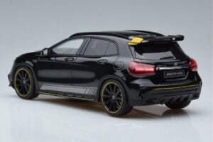 Mercedes AMG GLA45 X156 Žlutý Night Edition GT Spirit 1:18 B66960469 Pryskyřice – obrázek 5 z 6