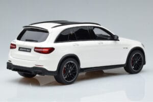 Mercedes GLC 63 AMG X253 Bílý GT Spirit 1:18 B66965713 Pryskyřice – obrázek 2 z 6