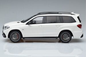 Mercedes AMG GLS63 X166 Bílý GT Spirit 1:18 B66965709 Pryskyřice – obrázek 3 z 6