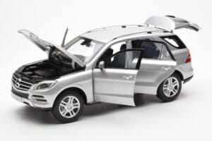 Mercedes M-Class W166 Iridium Stříbrný Metalíza Minichamps 1:18 B66960064 Kov – obrázek 2 z 8