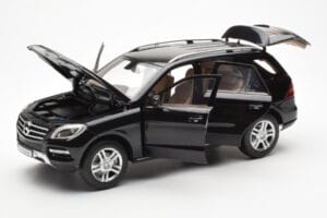 Mercedes M-Class W166 Obsidian Černý Metalíza Minichamps 1:18 B66960063 Kov – obrázek 2 z 8