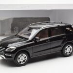 Mercedes M-Class W166 Obsidian Černý Metalíza Minichamps 1:18 B66960063 - image 8 of 8