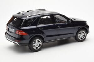 Mercedes M-Class W166 Tansanite Modrý Metalíza Minichamps 1:18 B66960065 Kov – obrázek 3 z 8